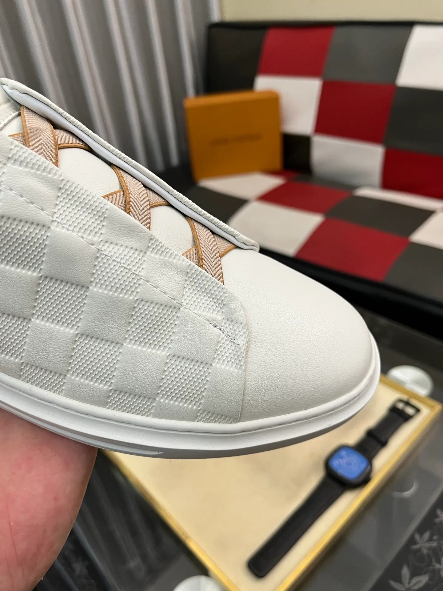 Men's shoes💰: 438⌚️⌚️"Loui* Vuitto*" LV's new Gaobang sports and casual shoes, imported first-layer cowhide ➕ imported sheepskin lining, high-end and comfortable, original outsole is light and wear-resistant! Purely handmade, details determine quality! Size 38-444️⃣Colors available